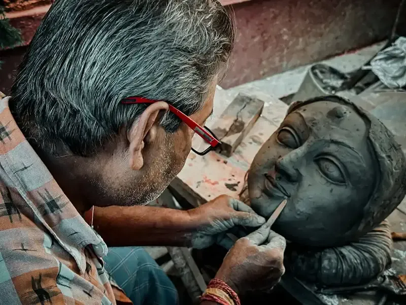 Durga idol artists in Kumartuli