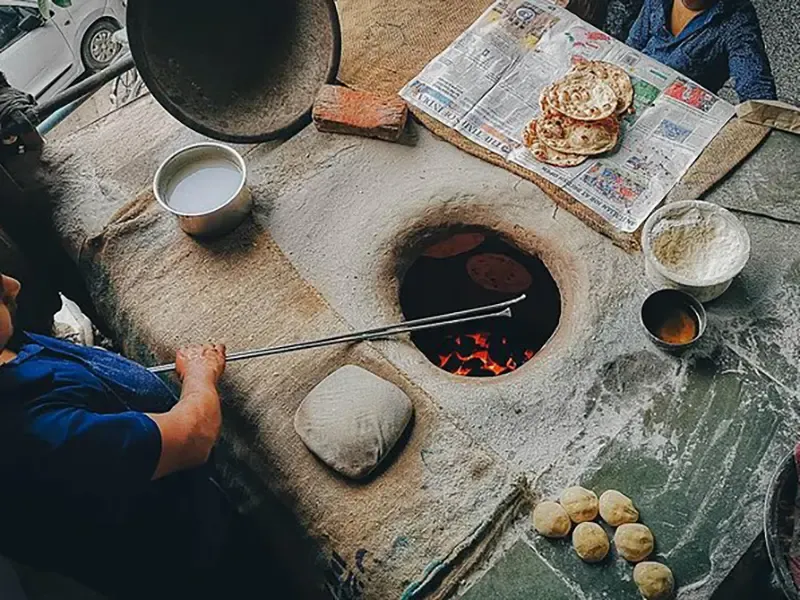 Family Old Delhi food experience
