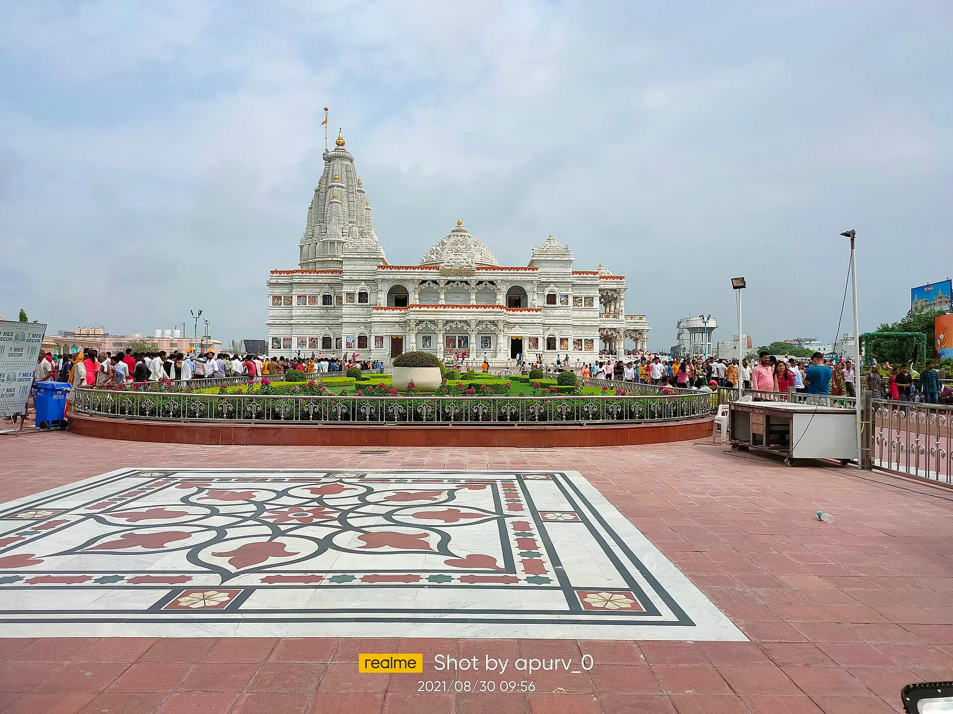 A riverside temple and ghat associated with Krishna at Mathura and Vrindavan