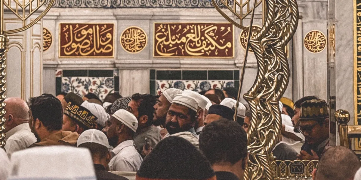 Devotees at the Hazrat Nizamuddin Dargah shrine in Delhi